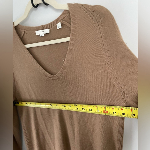 Vince., Small, camel color wool and cashmere v-neck sweater dress, long sleeve - Picture 3 of 7